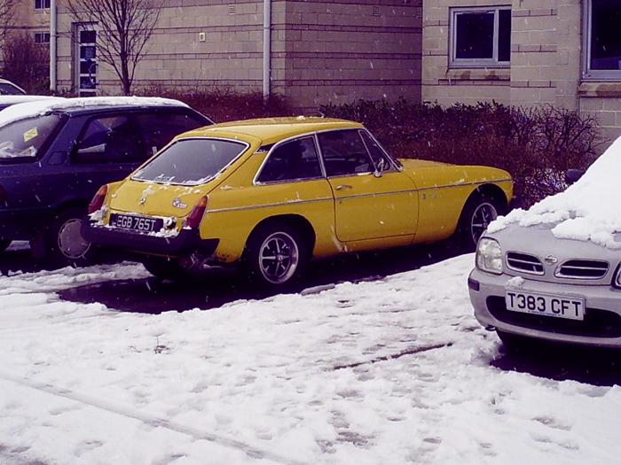 It&#039;s snowing in Wales! Surely that Inca paintwork melted the snow away?