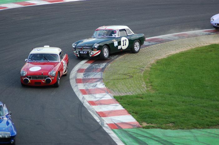 Six Hour endurance race - Chris Wood and Alec Poole fighting it out !!