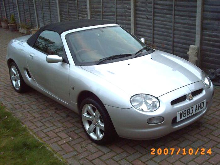 This is my beautiful MGF, Lydia-Scouse, after her 1st bath :)