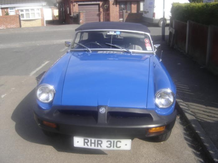 MY MG ROADSTER IN TAHITI BLUE REG NO IS TAY 925R IT HAS THE REG RHR 31C WHICH IS A PRIVATE No