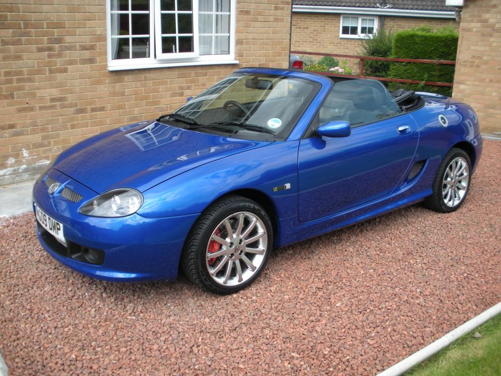 MG TF LE500 in Intense Blue