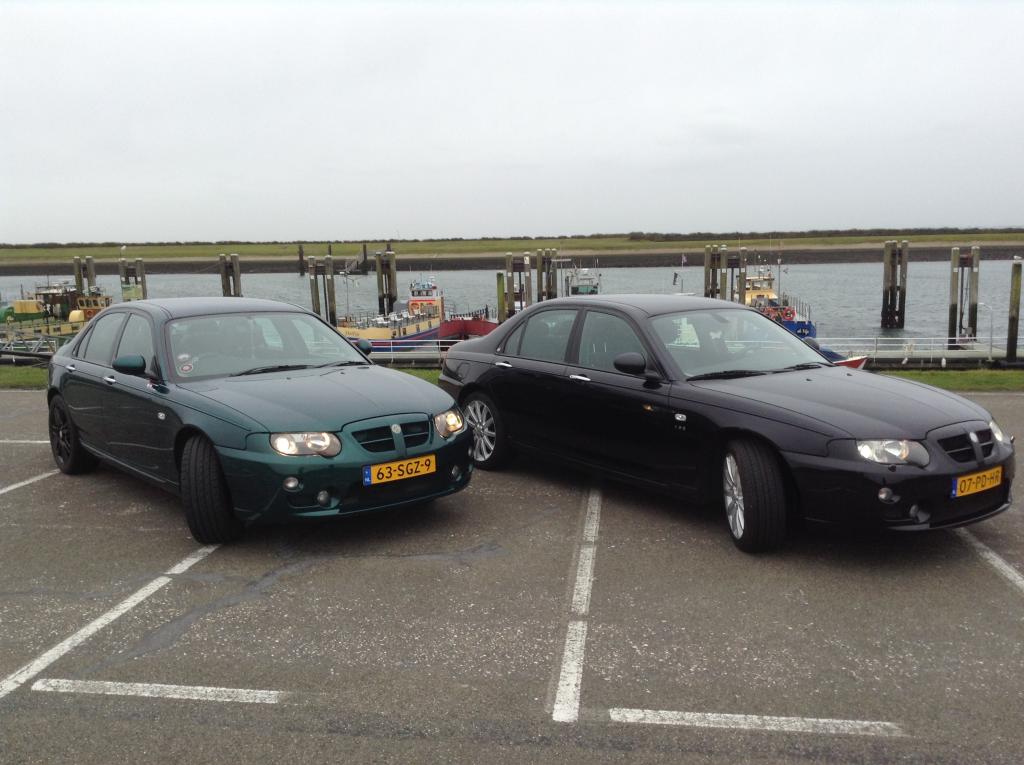 Since 31/12/2013 we have a second MG ZT. This time a left hand drive V6. It&#039;s a beautiful couple!