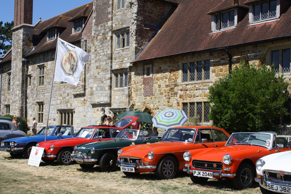 A glorious day out at Michelham Priory classic car show