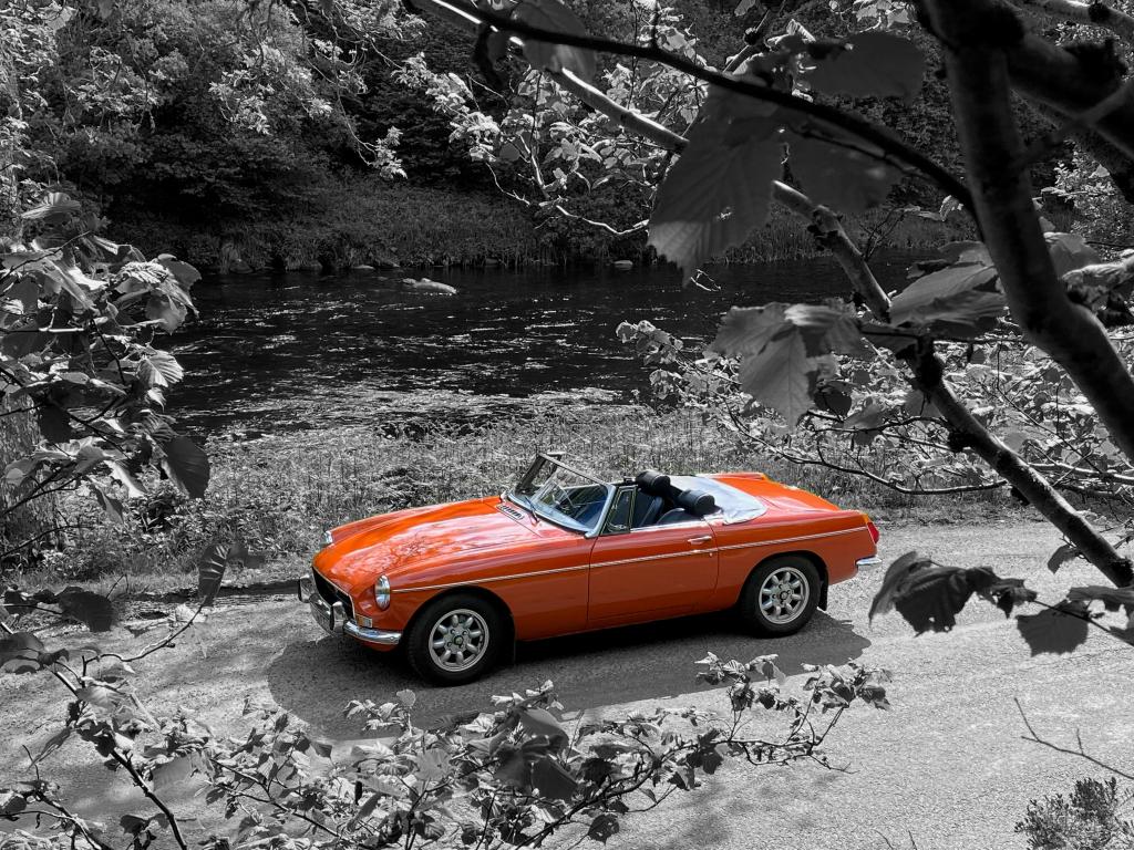 My MGB, with an Oselli 2.0 engine and MX5 gearbox